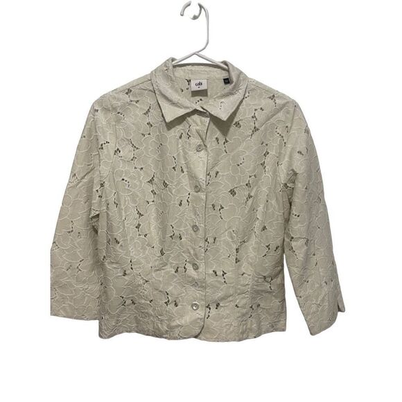 CAbi Spring Portrait Eyelet Cropped Jacket size Medium - Picture 1 of 6